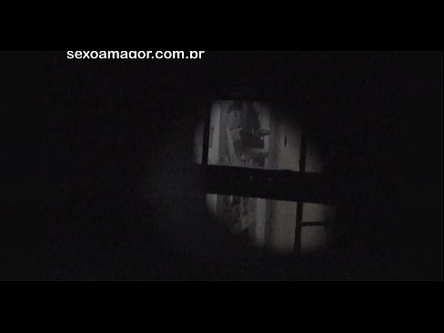 ❤️ Ua pu'eina fa'alilolilo Blondie e se tagata asiasi pitonu'u o lo'o natia i tua o piliki ga'o ❤️ Na'o le porn